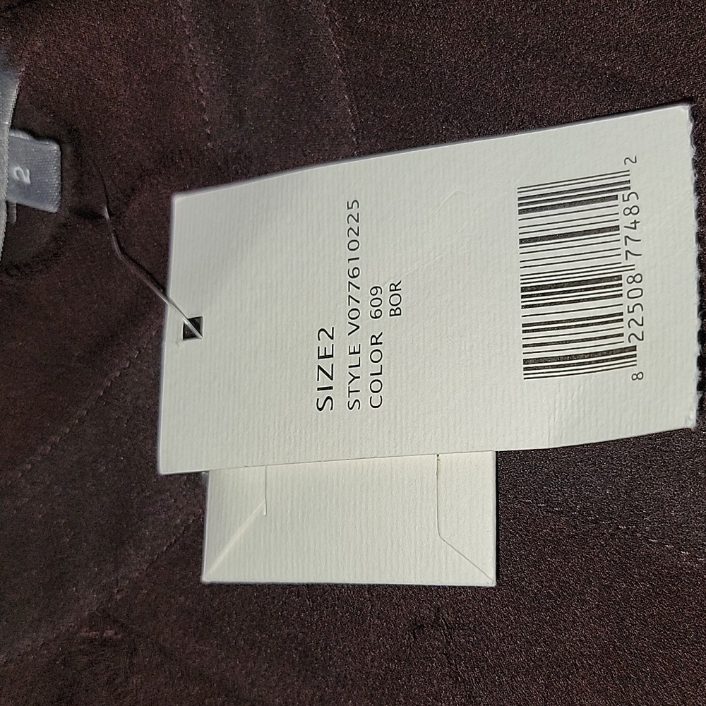 Vince Sheer Sleeveles Top - Picture 8 of 8